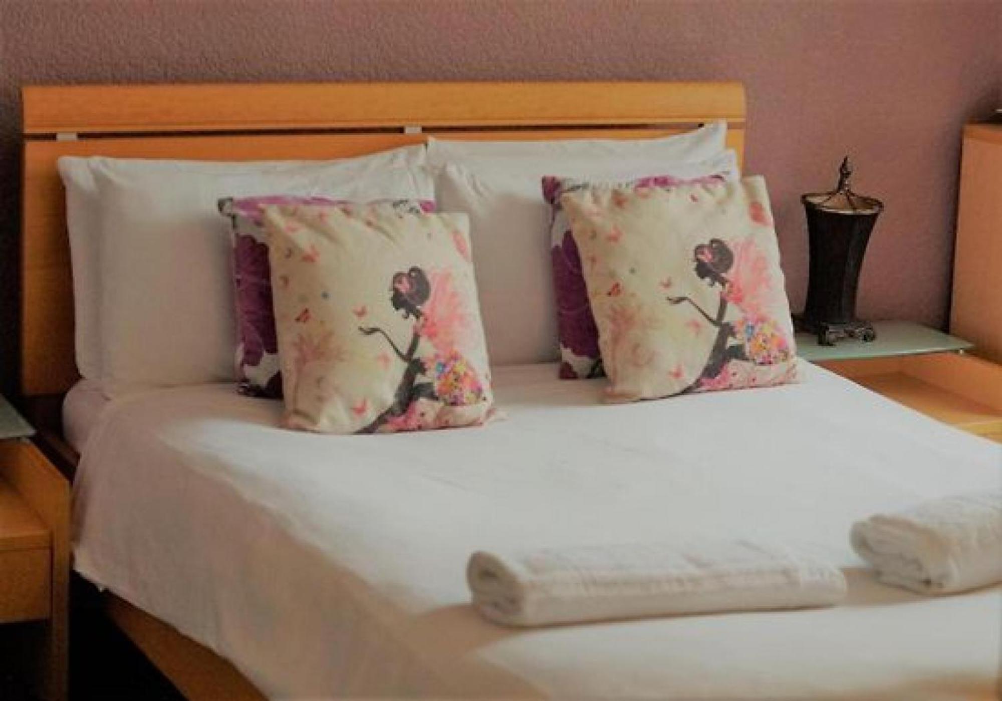 The Waterfront Townhouse Accommodation Kilkenny Ngoại thất bức ảnh